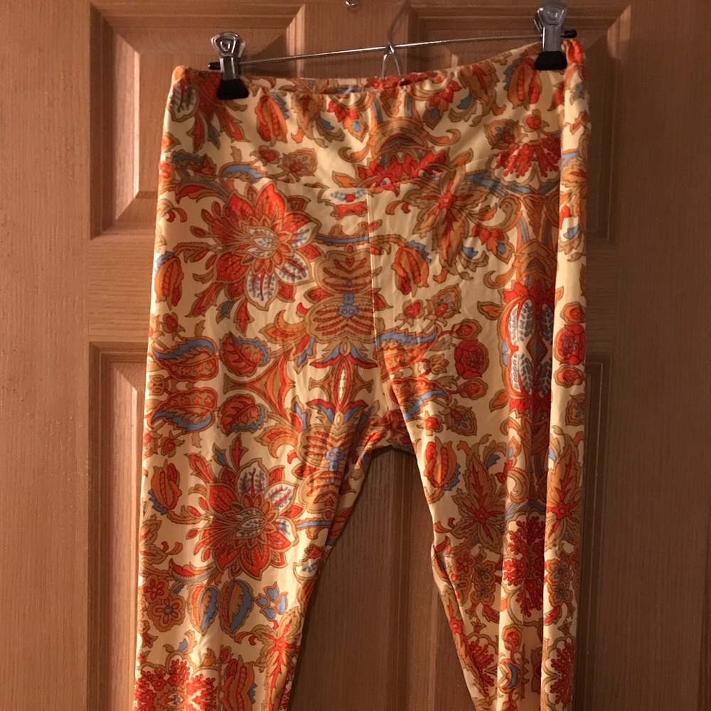 LuLaRoe TC leggings cream red tan orange floral